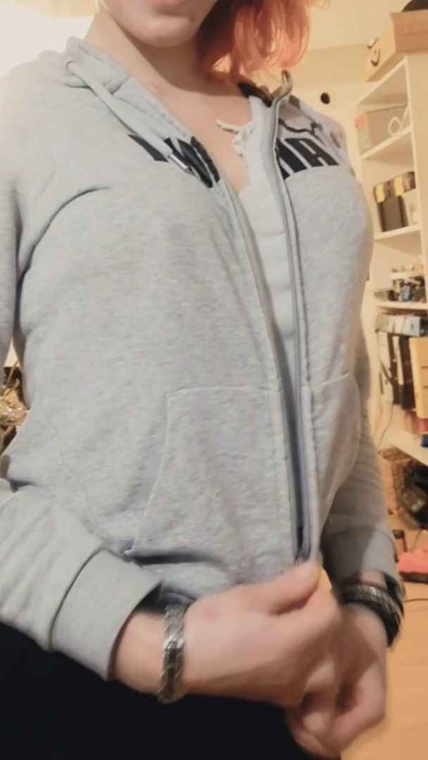 Pop Porn Day, boobs, reveal, anal, orgasm videos, her twitter, redgifs, reddit, manyvids, fansly, onlyfans, pornhub links