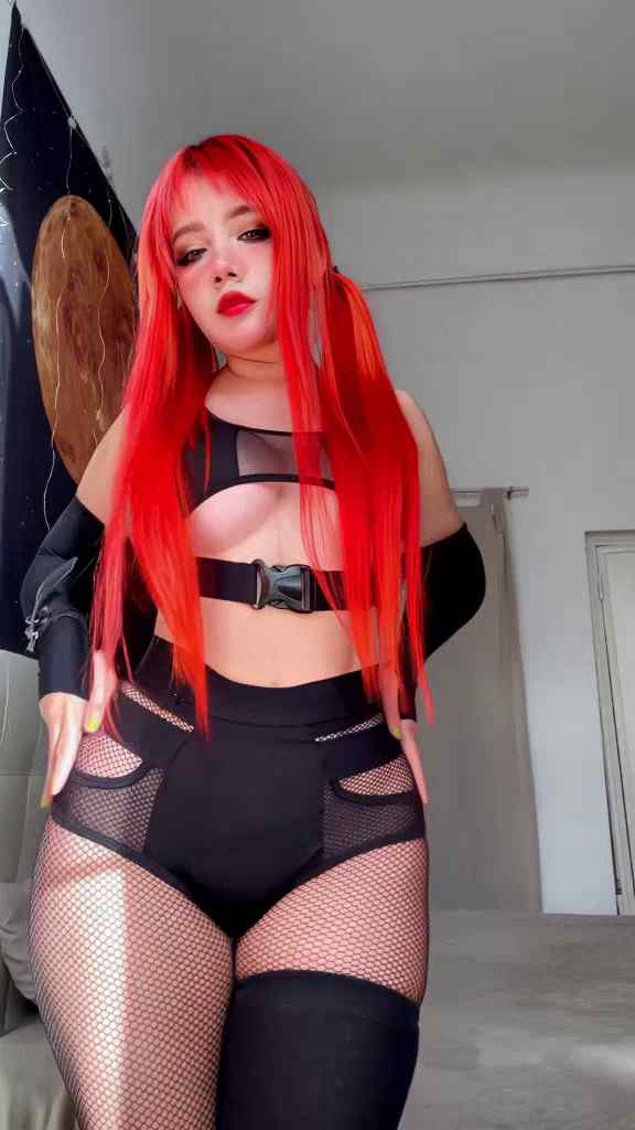 Pop Porn Day, boobs, dyed-hair, chubby, blowjob, cum-face videos, her instagram, tiktok, twitter, redgifs, onlyfans links