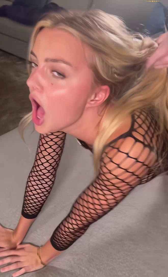 Trippie Bri on Pop Porn Day, boobs, blonde, blowjob, doggy videos, her instagram, twitch, twitter, onlyfans, fansly links